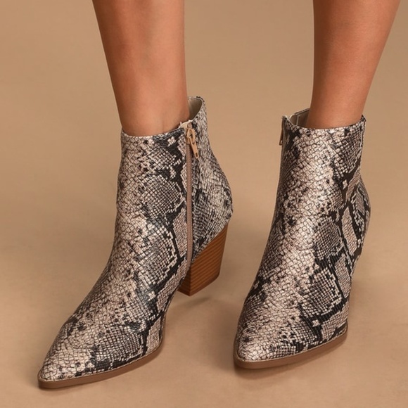 Like New! Lulus x Matisse Spirit Natural Snake Print Pointed Toe Ankle Booties - Picture 1 of 3